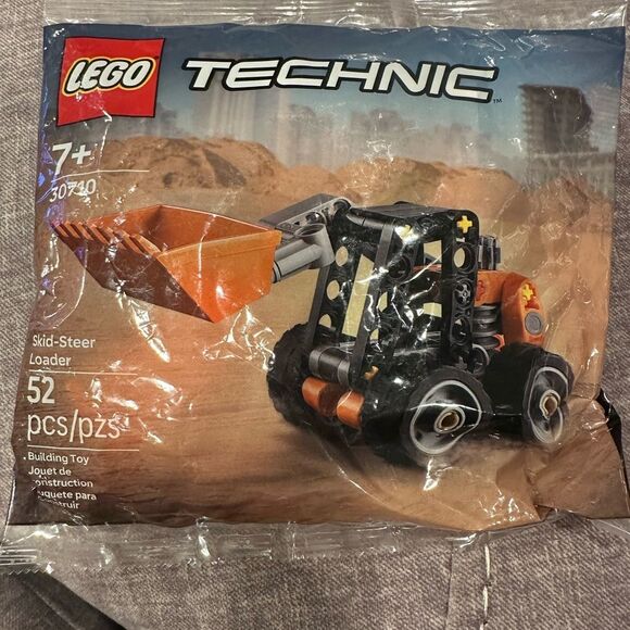 LEGO 30710 Technic Compact Loader - Orange and Black - Picture 4 of 7